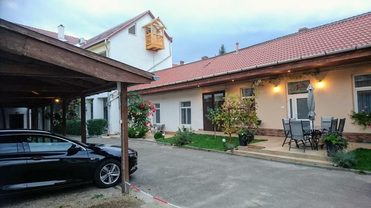 Nobilis Apartman Έγκερ Εξωτερικό φωτογραφία